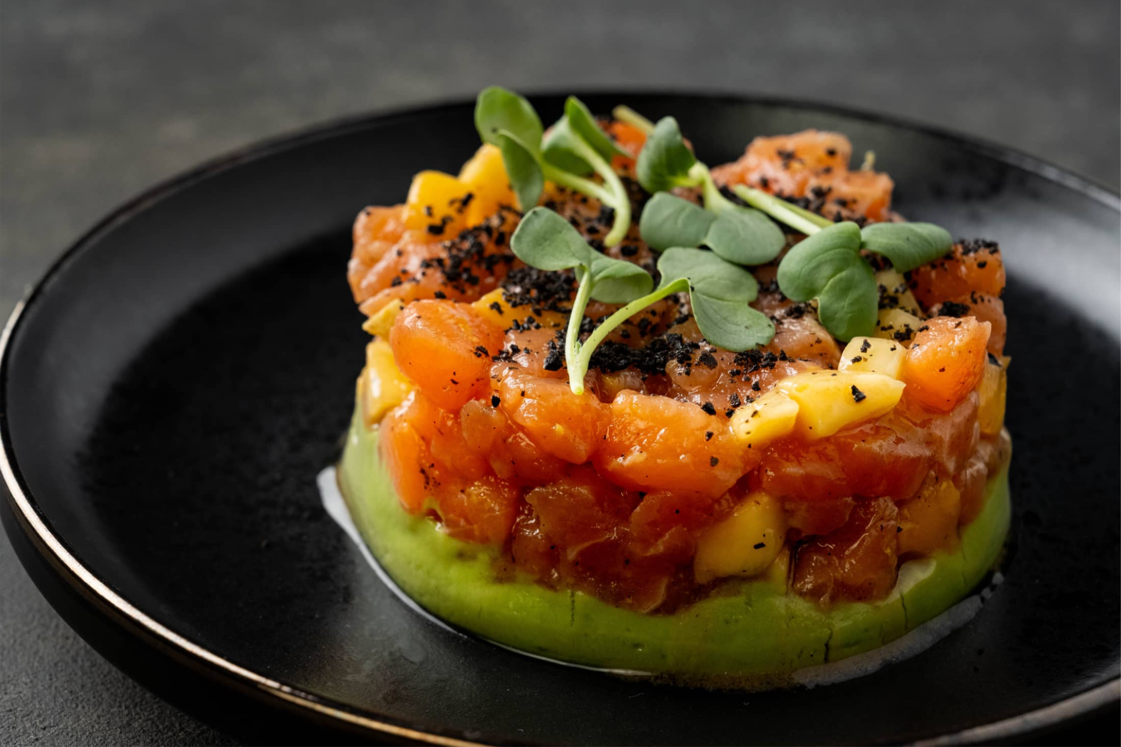 ТАРТАР ИЗ ЛОСОСЯ