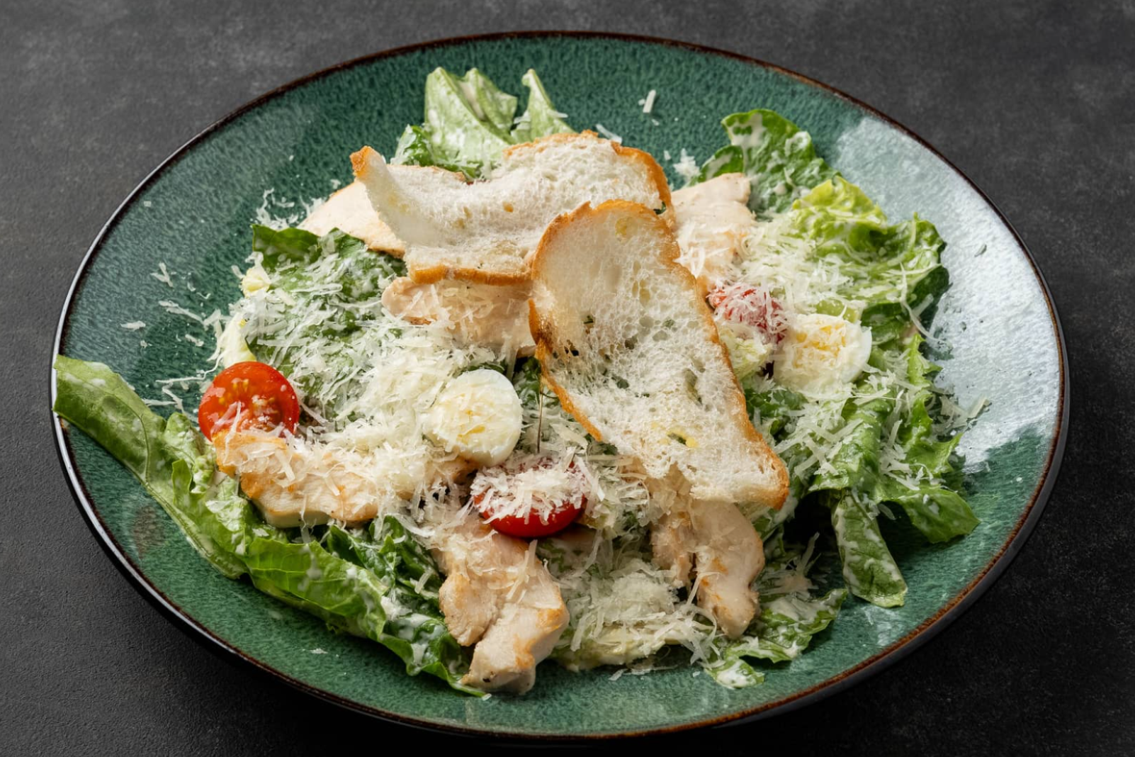 ЦЕЗАРЬ С КУРИНОЙ ГРУДКОЙ