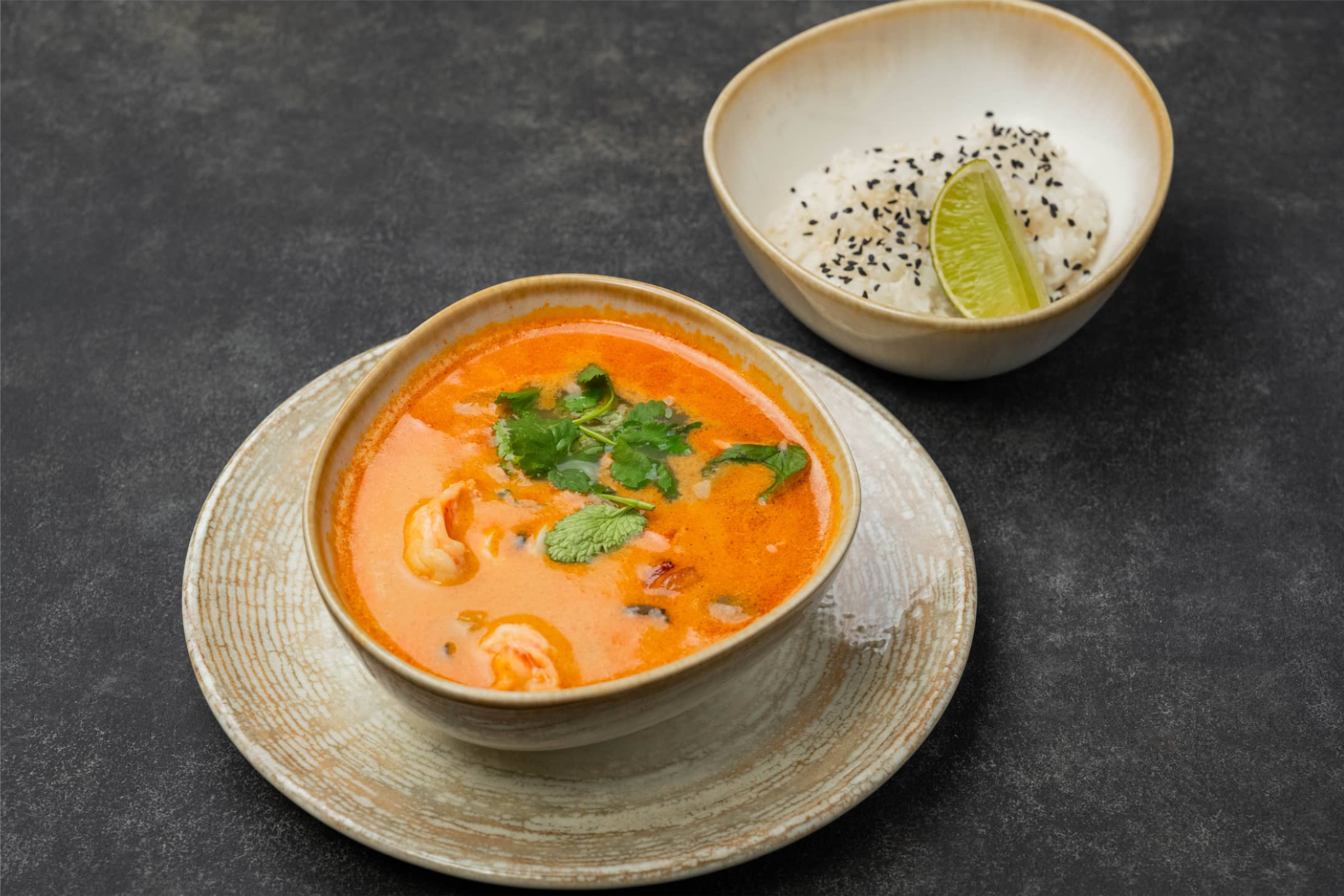 ТОМ ЯМ С МОРЕПРОДУКТАМИ