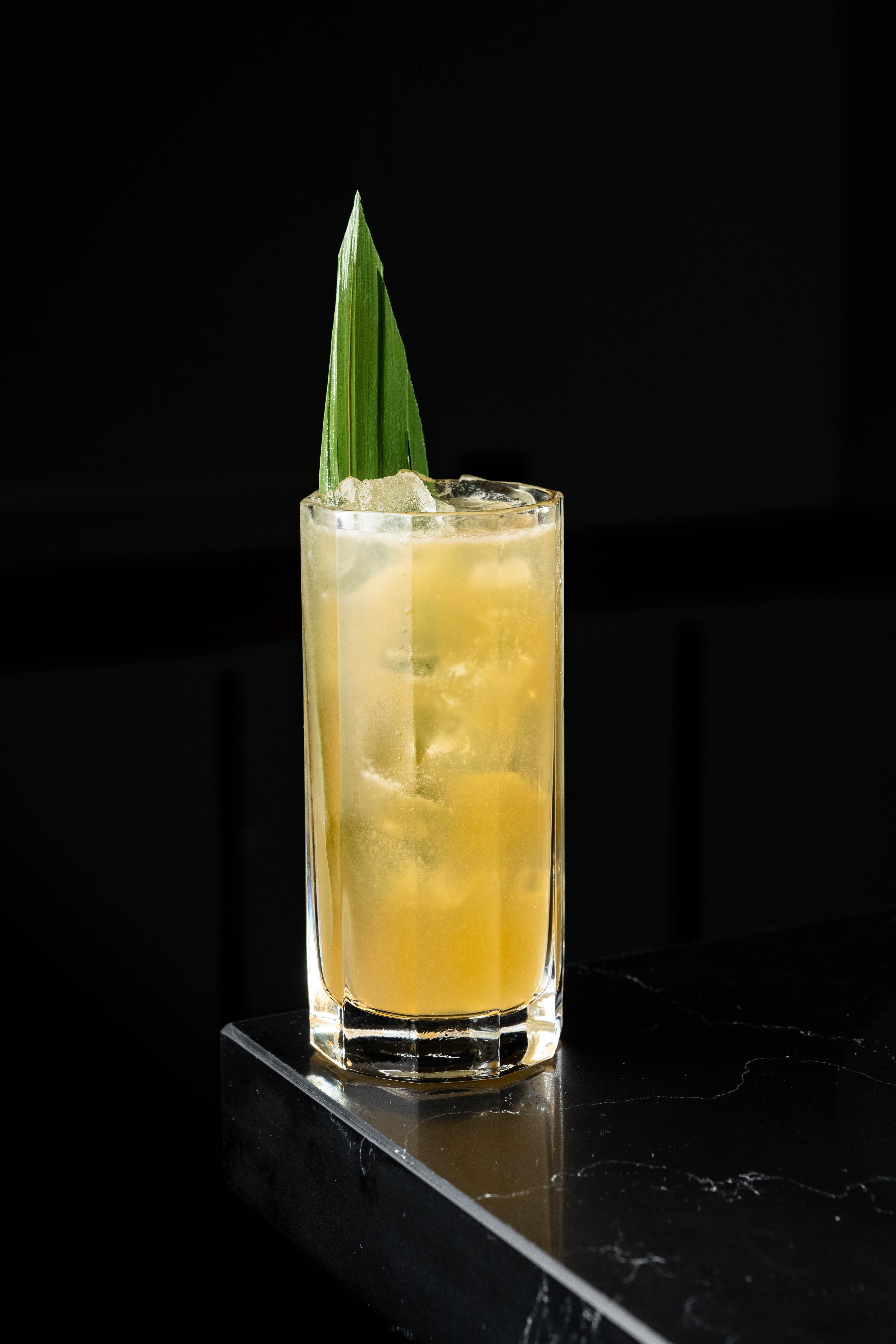 ОСВЕЖАЮЩИЙ ТАЙ