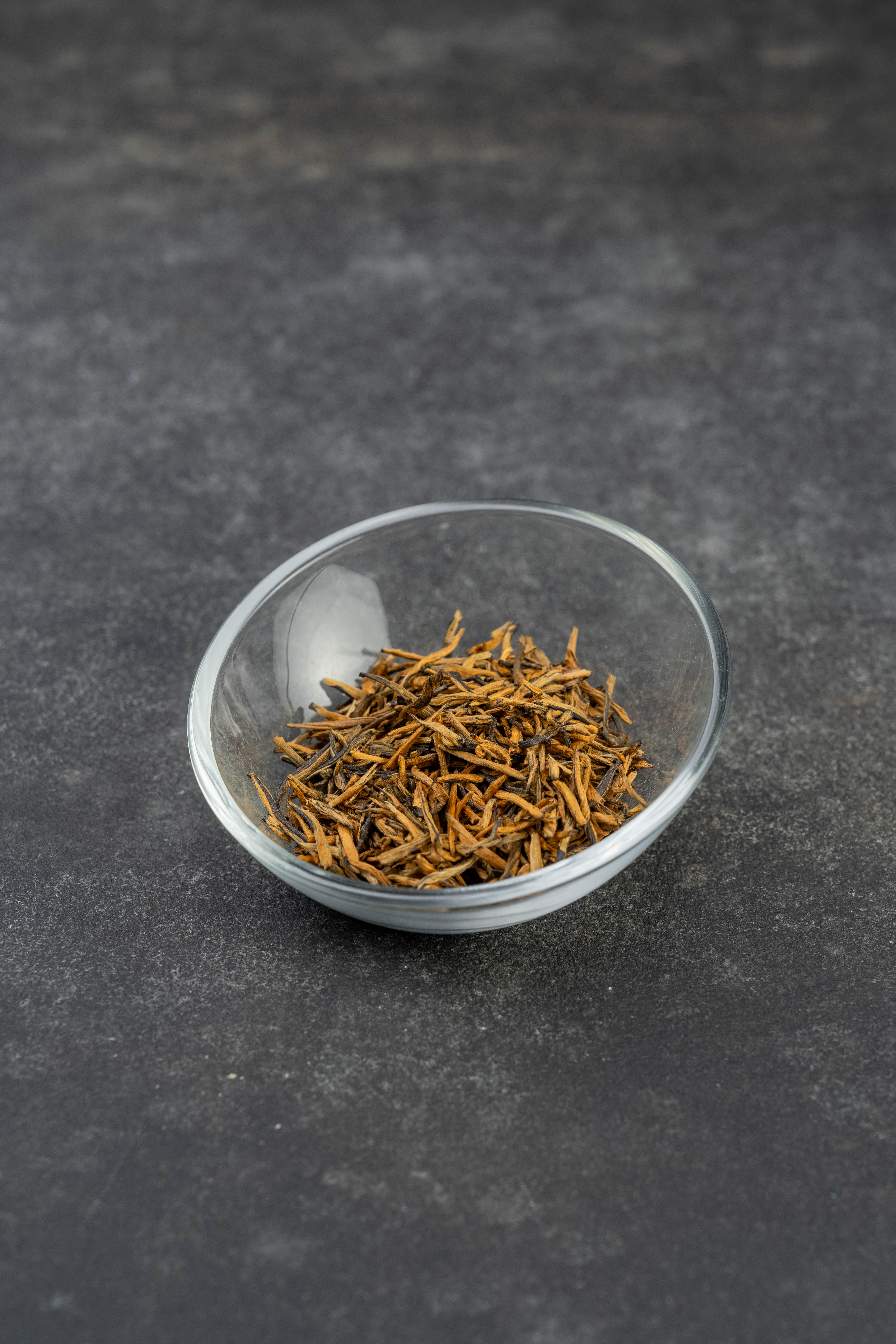 ДЯНЬ ХУН ЦЗИНЬ ХАО